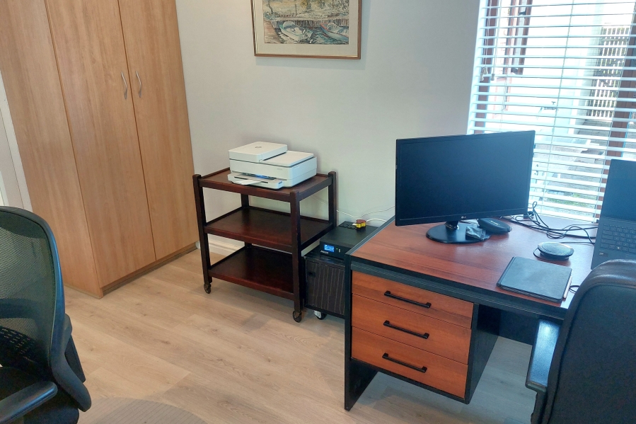 2 Bedroom Property for Sale in The Island Western Cape